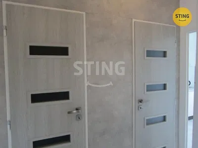 Wohnzimmer; holzboden, tageslicht, moderner stil