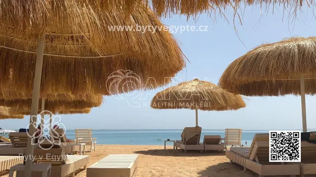 Дневна соба; дрвени под, природно светло, модерни стил, високи плафони