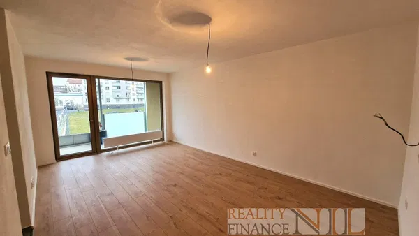 Κουζίνα; συσκευές κουζίνας, πλακάκια, φυσικό φως, μοντέρνο στυλ