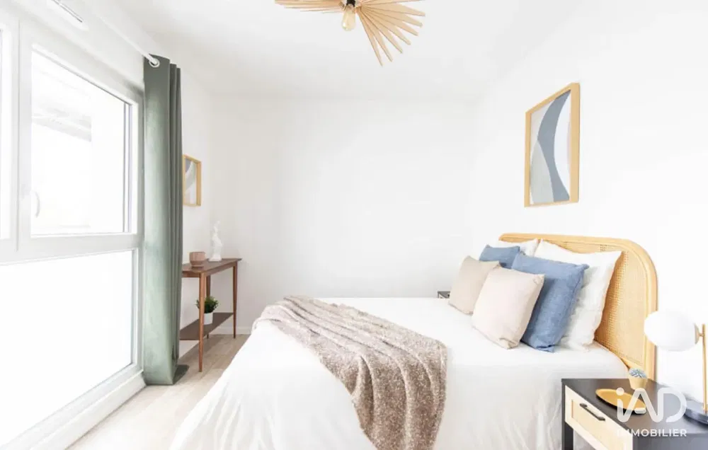 Küche; küchengeräte, holzboden, tageslicht, moderner stil