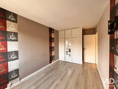 Wohnzimmer; holzboden, tageslicht, moderner stil