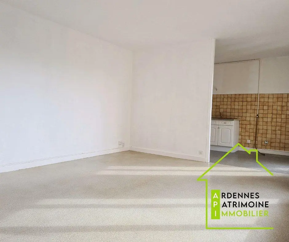 Küche; küchengeräte, holzboden, tageslicht, moderner stil