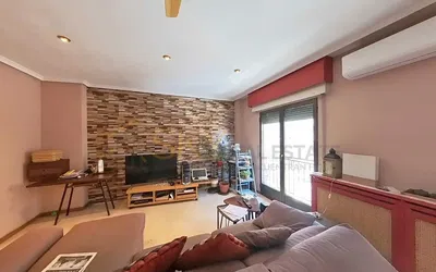 Living room; wood floor, natural light, modern style