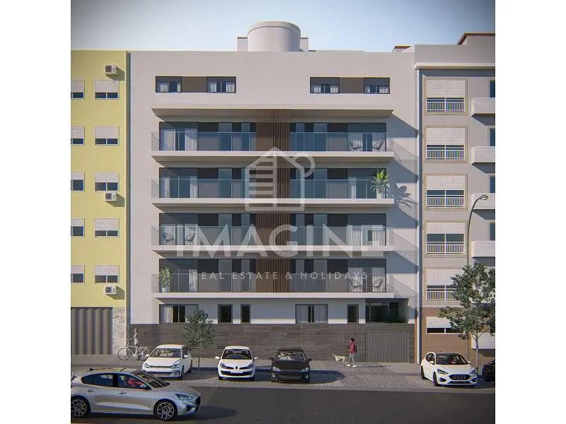 Κουζίνα; συσκευές κουζίνας, ξύλινο πάτωμα, φυσικό φως, μοντέρνο στυλ