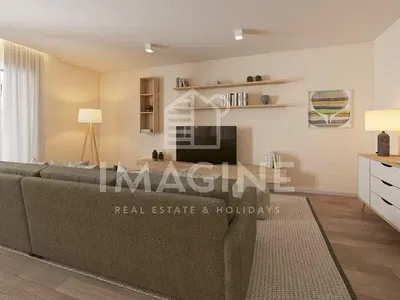 Κουζίνα; συσκευές κουζίνας, ξύλινο πάτωμα, φυσικό φως, μοντέρνο στυλ