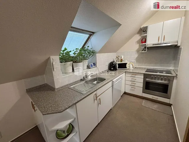 Wohnzimmer; holzboden, tageslicht, moderner stil