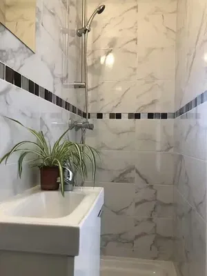 Küche; küchengeräte, holzboden, tageslicht, moderner stil