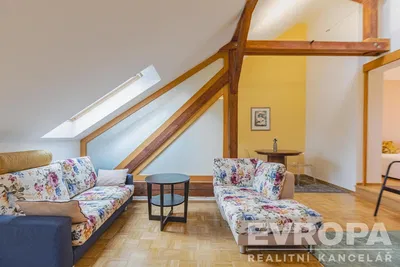 Cuisine; électroménager, parquet, lumière naturelle, style moderne