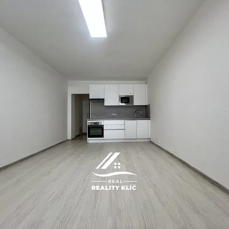 Küche; küchengeräte, holzboden, tageslicht, moderner stil