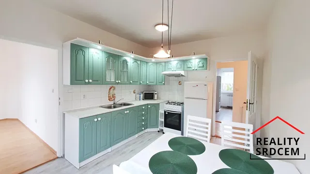 Living room; wood floor, natural light, modern style