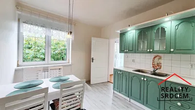 Living room; wood floor, natural light, modern style