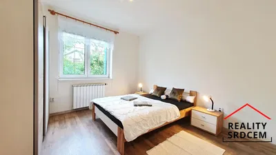 Living room; wood floor, natural light, modern style