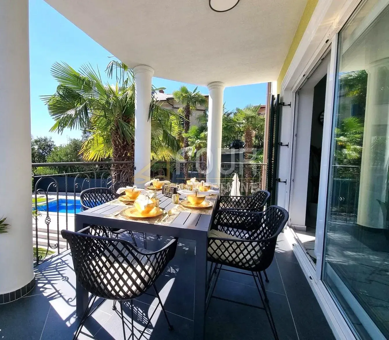 Kitchen; kitchen appliances, wood floor, natural light, modern style