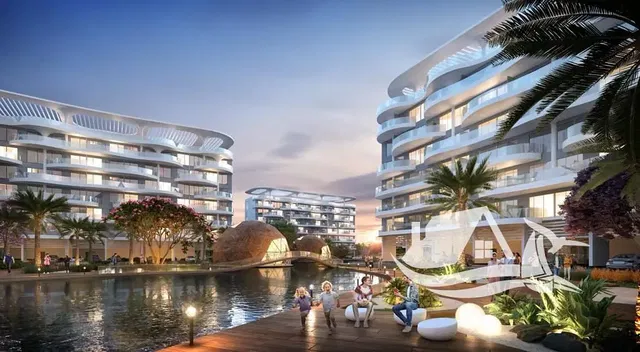 Living room; wood floor, natural light, modern style