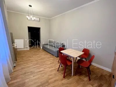 Living room; wood floor, natural light, modern style