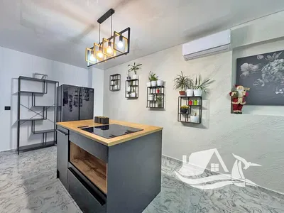 Дневна соба; природно светло, дрвени под, модерни стил