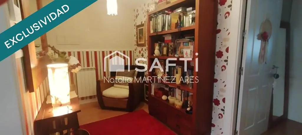 Küche; küchengeräte, holzboden, tageslicht, moderner stil