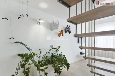 Cuisine; électroménager, parquet, lumière naturelle, style moderne