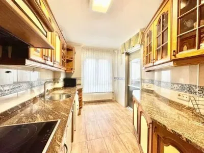 Wohnzimmer; holzboden, tageslicht, moderner stil