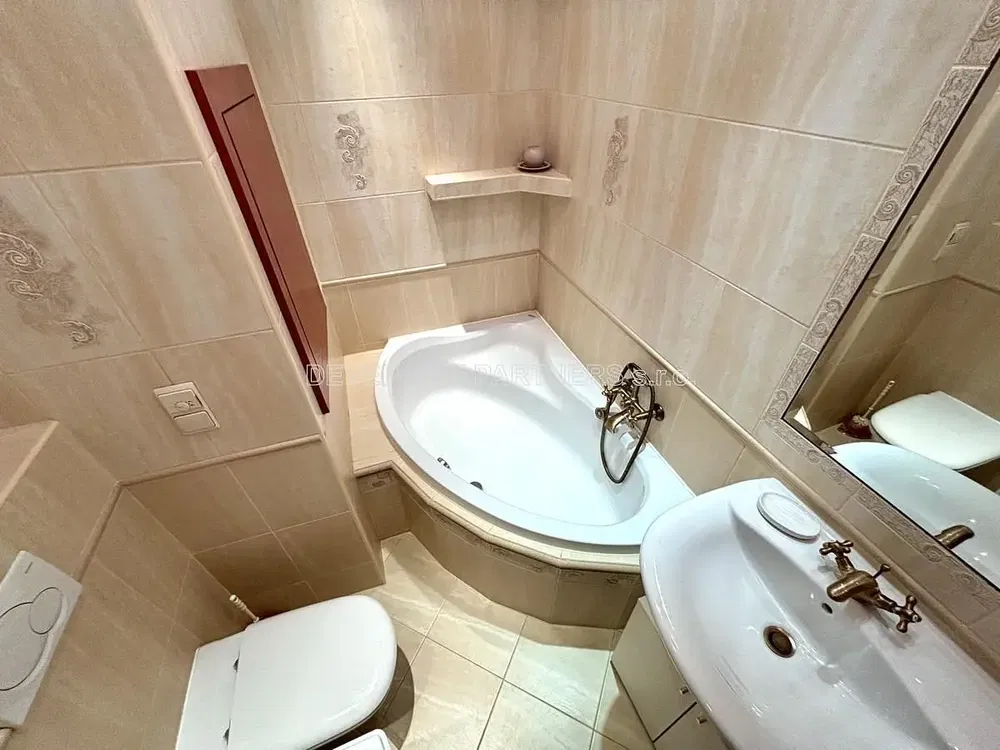 Cuisine; électroménager, parquet, lumière naturelle, style moderne