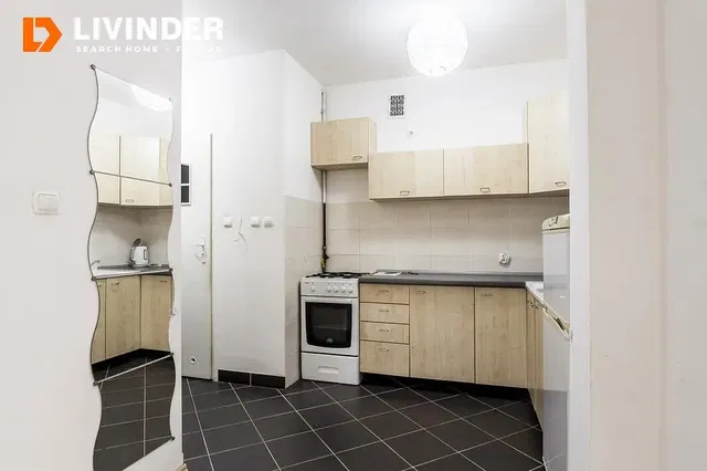 Küche; küchengeräte, holzboden, tageslicht, moderner stil