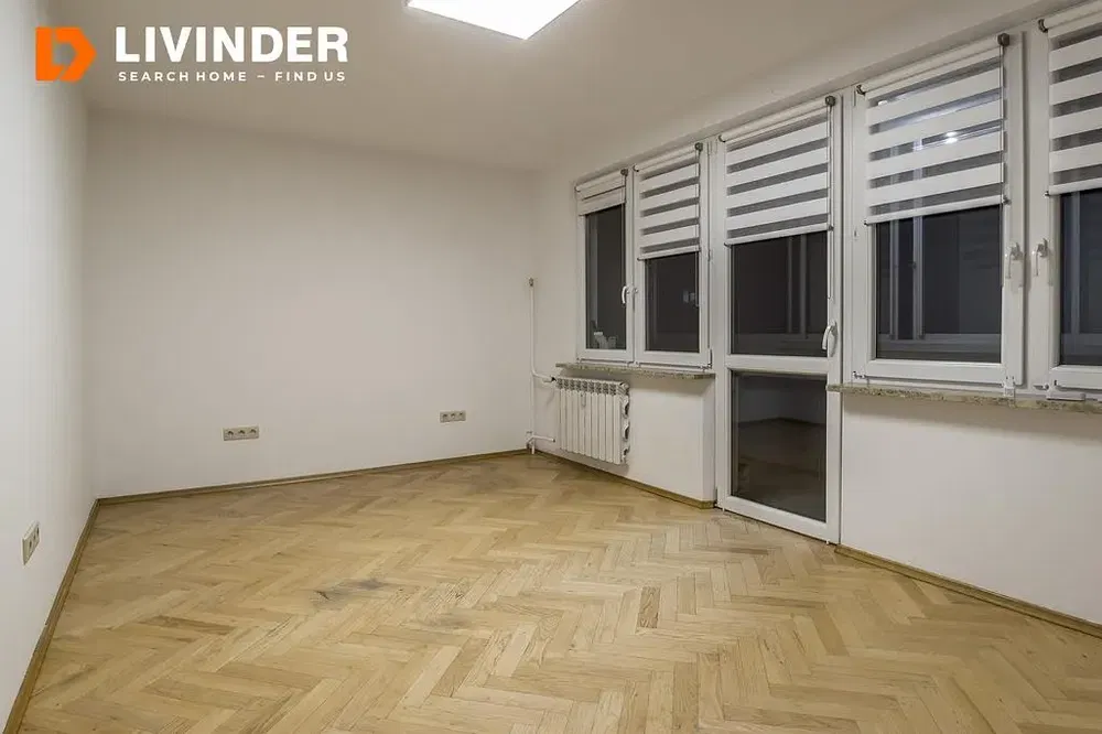 Küche; küchengeräte, holzboden, tageslicht, moderner stil