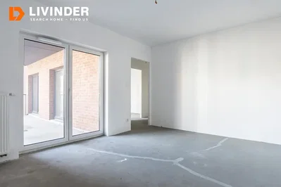Keuken; keukenapparatuur, houten vloer, natuurlijk licht, moderne stijl