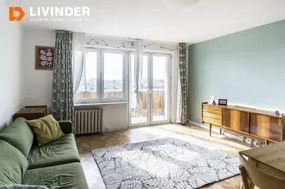 Mutfak; mutfak aletleri, ahşap zemin, doğal ışık, modern stil