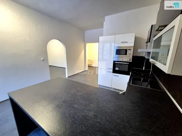 Küche; küchengeräte, holzboden, tageslicht, moderner stil