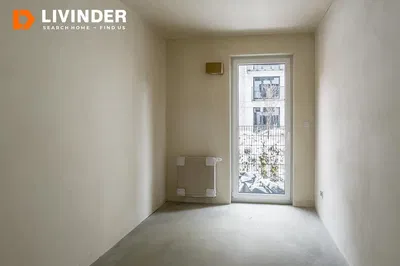 Kuchnia; sprzęt kuchenny, podłoga drewniana, światło dzienne, styl nowoczesny