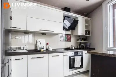 Kuchnia; sprzęt kuchenny, podłoga drewniana, światło dzienne, styl nowoczesny