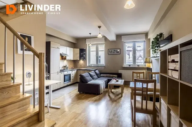 Kuchnia; sprzęt kuchenny, podłoga drewniana, światło dzienne, styl nowoczesny