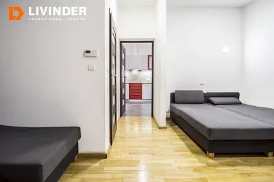 Küche; küchengeräte, holzboden, tageslicht, moderner stil