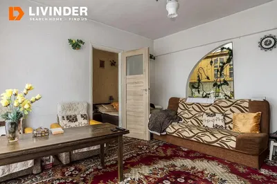 Mutfak; mutfak aletleri, ahşap zemin, doğal ışık, modern stil