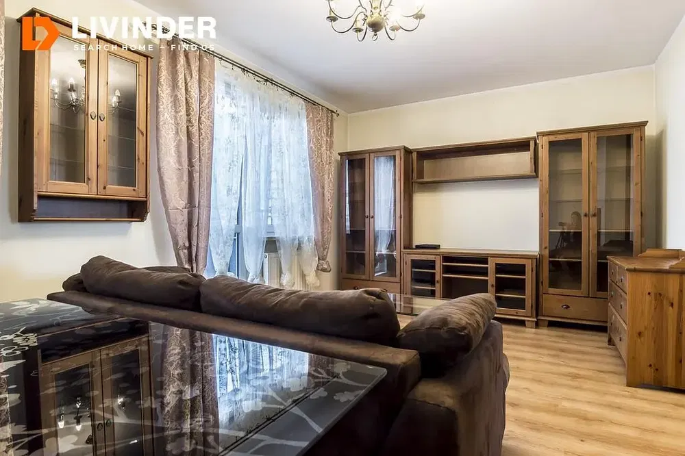 Cuisine; électroménager, parquet, lumière naturelle, style moderne