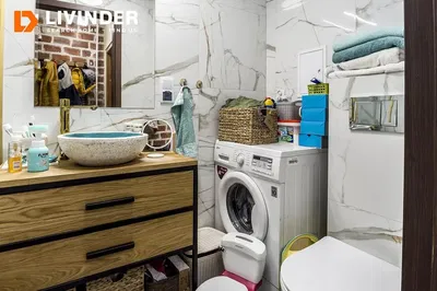 Kuchyně; kuchyňské spotřebiče, dřevěná podlaha, přirozené světlo, moderní styl