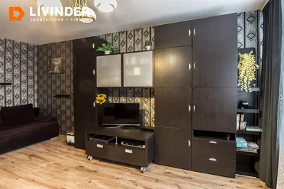 Cuisine; électroménager, carrelage, lumière naturelle, style moderne