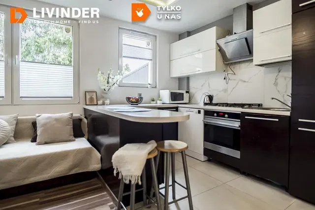 Wohnzimmer; holzboden, tageslicht, moderner stil