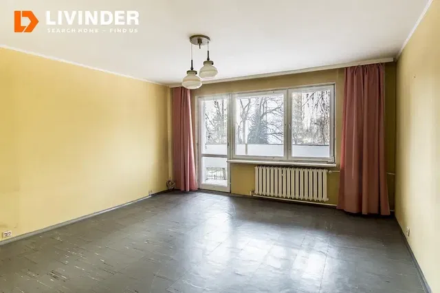 Kuchnia; sprzęt kuchenny, podłoga drewniana, światło dzienne, styl nowoczesny