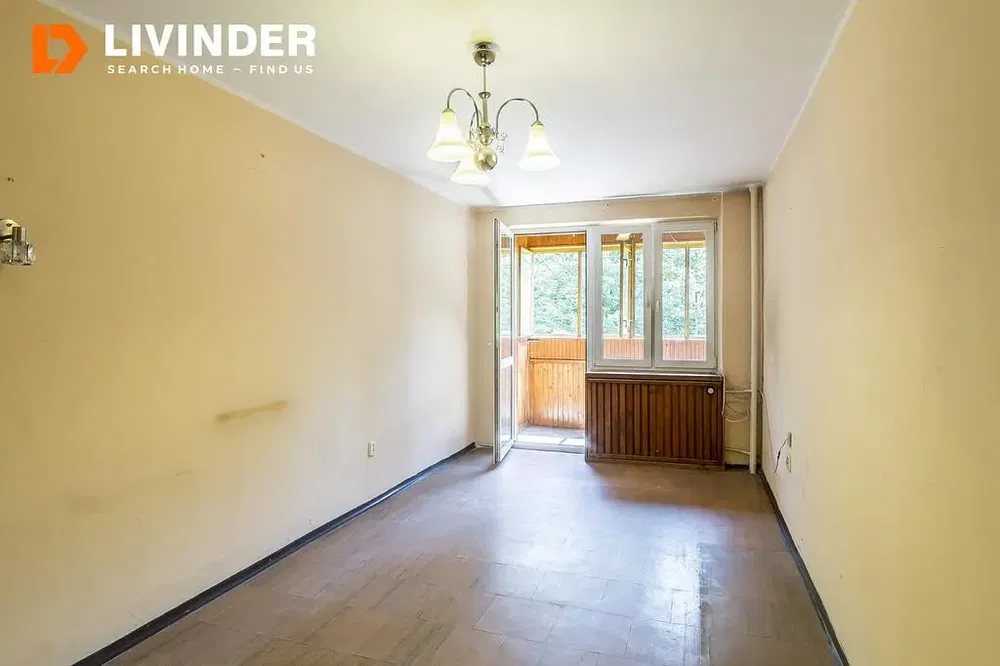 Kuchnia; sprzęt kuchenny, podłoga drewniana, światło dzienne, styl nowoczesny