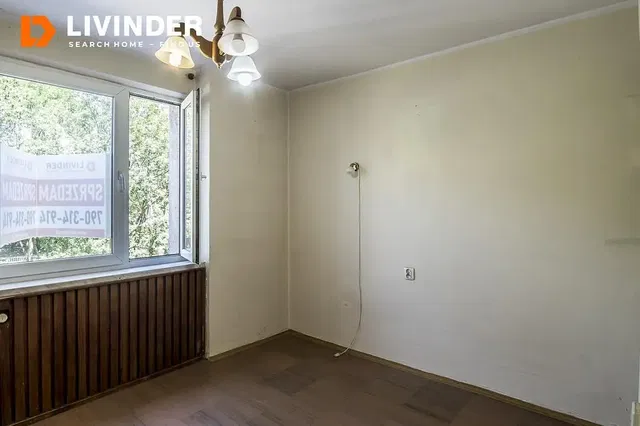 Kuchnia; sprzęt kuchenny, podłoga drewniana, światło dzienne, styl nowoczesny