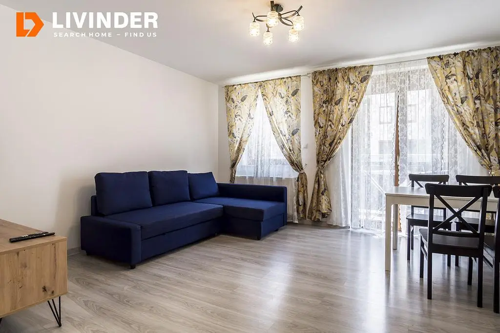 Küche; küchengeräte, holzboden, tageslicht, moderner stil