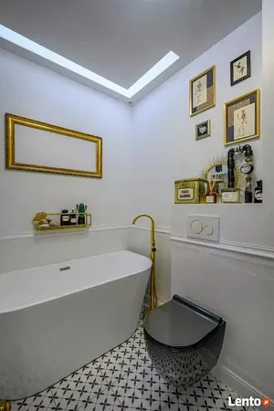 Salon; podłoga drewniana, światło dzienne, styl nowoczesny