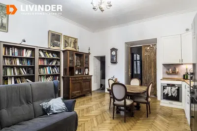 Cozinha; eletrodomésticos, chão de madeira, luz natural, estilo moderno