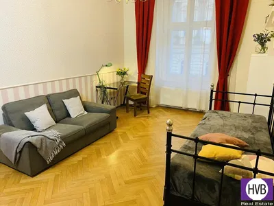 Küche; küchengeräte, holzboden, tageslicht, moderner stil