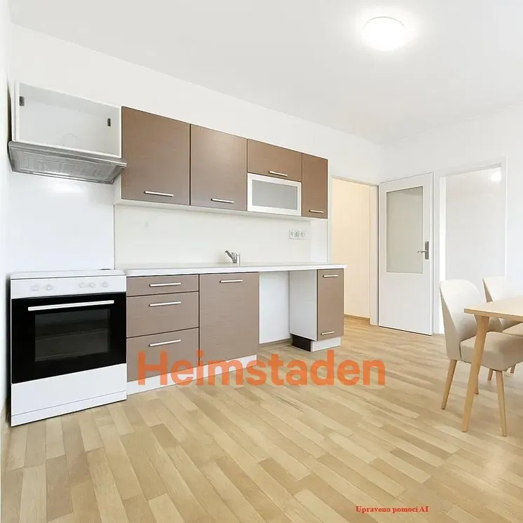 Cuisine; électroménager, parquet, lumière naturelle, style moderne