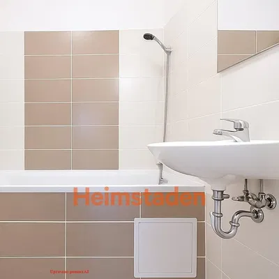 Living room; wood floor, natural light, modern style