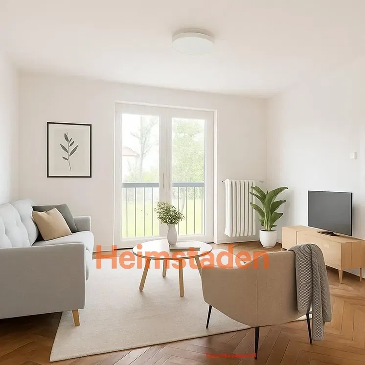 Kuchyňa; kuchynské spotrebiče, drevená podlaha, prirodzené svetlo, moderný štýl