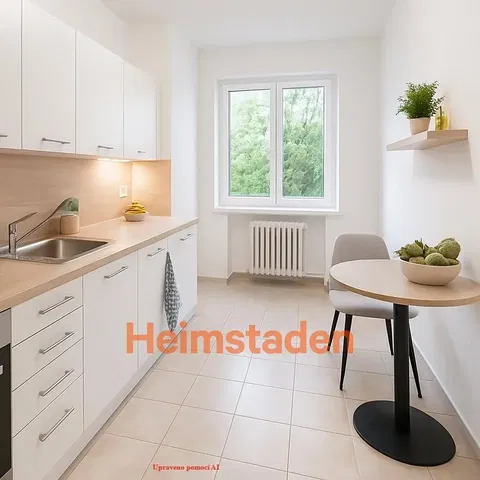 Κουζίνα; συσκευές κουζίνας, ξύλινο πάτωμα, φυσικό φως, μοντέρνο στυλ