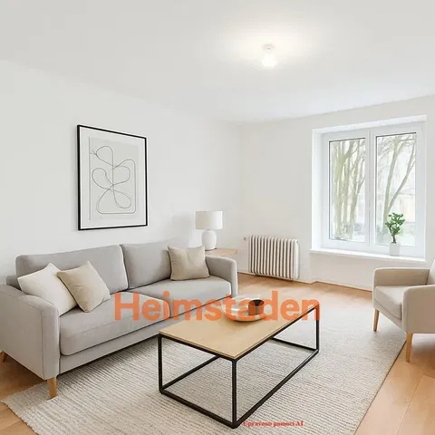 Κουζίνα; συσκευές κουζίνας, ξύλινο πάτωμα, φυσικό φως, μοντέρνο στυλ